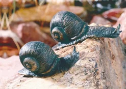 2 Schnecken-Skulpturen im Set aus Bronze