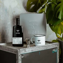 »Adventure Case« von BIRDS Dry Gin