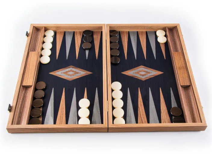 Backgammon, Schwarzeiche mit Walnussintarsien