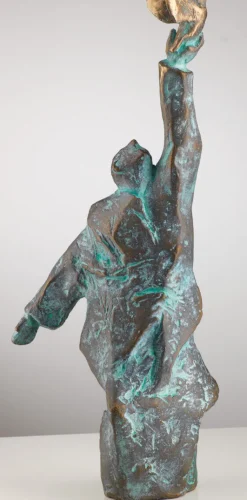 Christoph Fischer: ​ Skulptur »Der Gedanke« (2023), Version Bronze grün ​