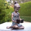 Gartenskulptur »Lesendes Mädchen«, Bronze