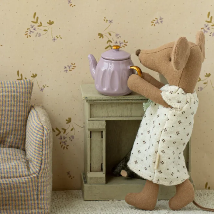 »Große Schwester Maus« in Streichholzschachtel