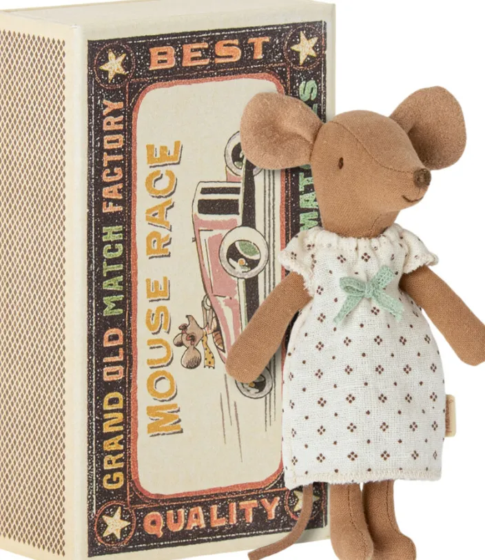 »Große Schwester Maus« in Streichholzschachtel