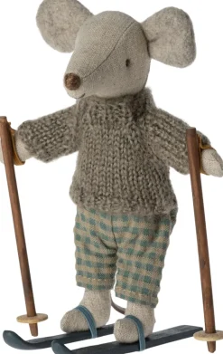 Großer Bruder Wintermaus mit Ski