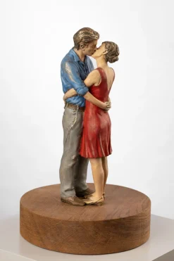 Handbemalte Bronze-Skulptur »Kuss«