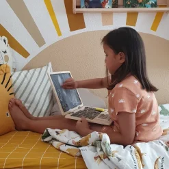 Holz Laptop mit Magnettafel