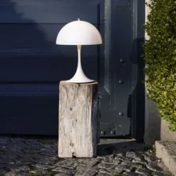 Leuchte »Panthella 250 Portable« Acryl Opal Weiß