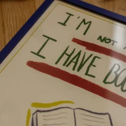 Leyva, Marta: »I Have Books«, mit Rahmung