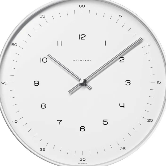 »Max Bill« Funk-Wanduhr mit Zahlen-Zifferblatt von Junghans