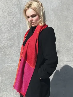 Seidenschal in Rot, Orange und Pink