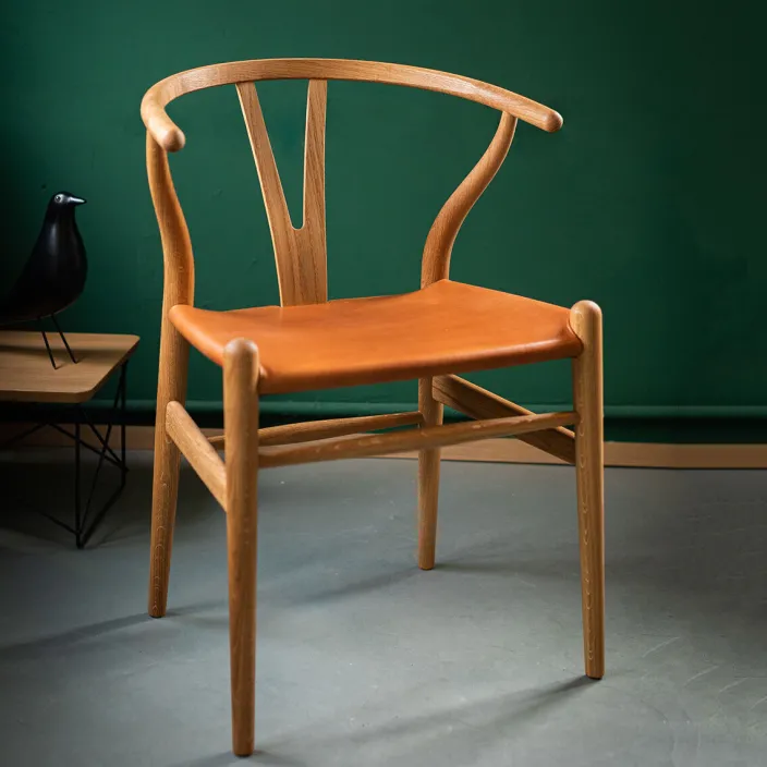 ZEIT Sonderedition »CH24«, Wishbone Chair aus Eiche und Leder