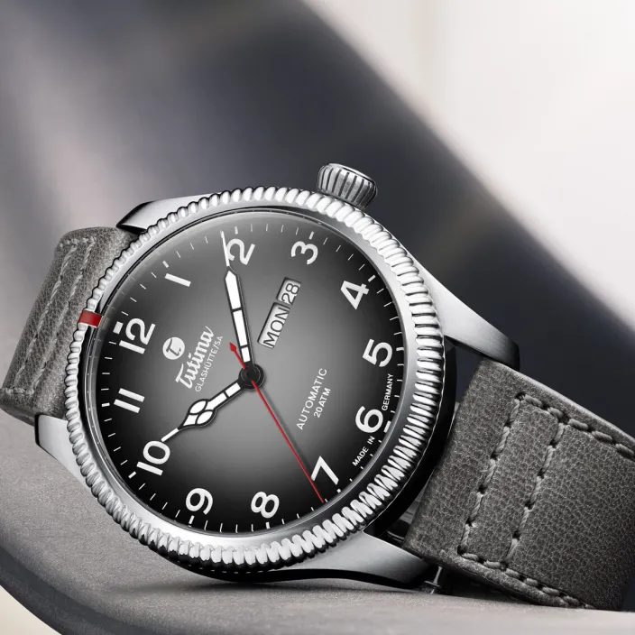 ZEIT-Sonderedition »Grand Flieger Classic Automatic Schiefergrau«